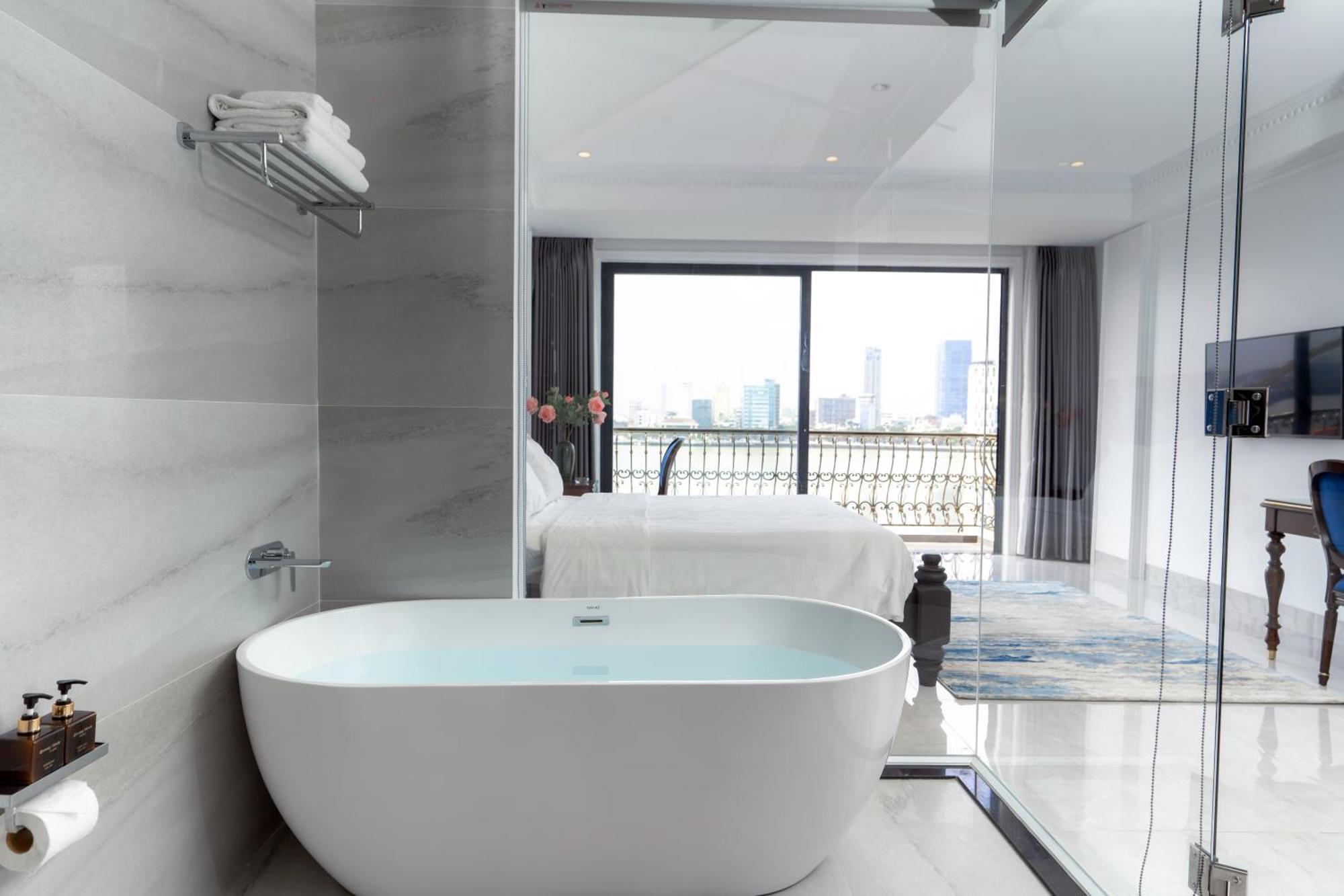 Quang Minh Riverside Hotel Danang Экстерьер фото